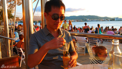 趙子琪路金波婚紗照曝光 蜜月旅行分外溫馨【組圖】_光明網(wǎng)