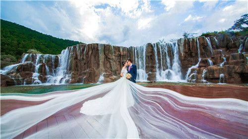 記錄下云南麗江藍(lán)月谷蜜月旅行婚紗照,一生最美最瀟灑的時(shí)刻, 只因你在